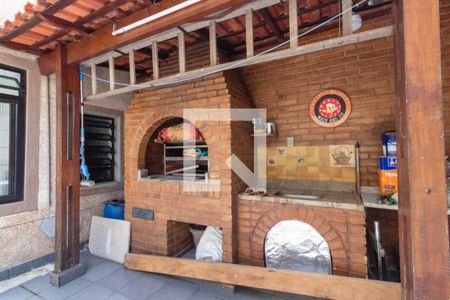 Casa à venda com 160m², 4 quartos e 2 vagasChurrasqueira