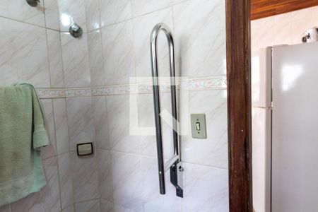 Casa à venda com 160m², 4 quartos e 2 vagasDetalhe do banheiro