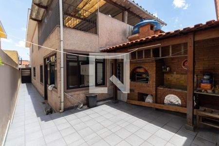 Casa à venda com 160m², 4 quartos e 2 vagasQuintal