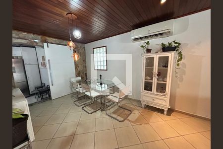 Sala de casa para alugar com 3 quartos, 450m² em Madureira, Rio de Janeiro