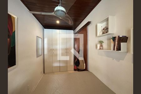 Quarto 1 de casa para alugar com 3 quartos, 450m² em Madureira, Rio de Janeiro