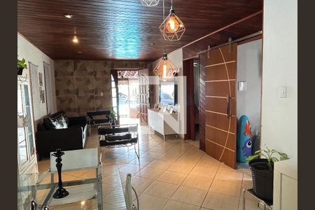 Sala de casa para alugar com 3 quartos, 450m² em Madureira, Rio de Janeiro