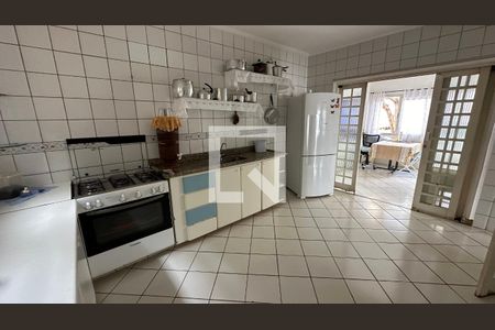 Casa para alugar com 140m², 3 quartos e 10 vagas Casa para alugar com 140m², 3 quartos e 10 vagasCozinha