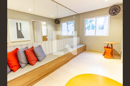 Apartamento à venda com 43m², 2 quartos e 1 vaga Apartamento à venda com 43m², 2 quartos e 1 vagaÁrea comum - Salão de festas