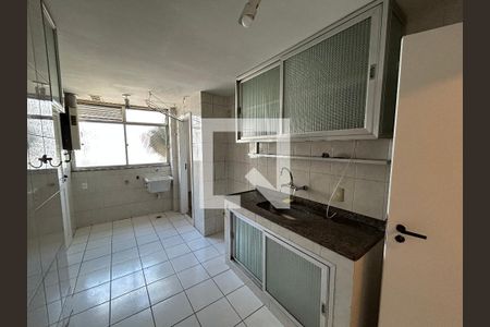 Apartamento à venda com 85m², 2 quartos e 1 vagaCozinha