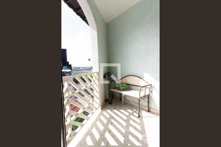 Casa à venda com 185m², 3 quartos e 8 vagas Casa à venda com 185m², 3 quartos e 8 vagasSolário