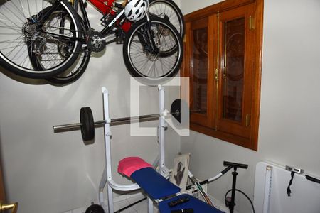 Casa à venda com 330m², 4 quartos e 5 vagasQuarto de Serviço