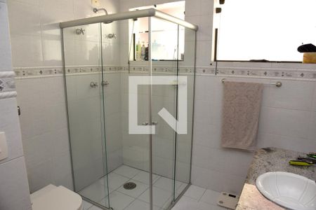 Casa à venda com 330m², 4 quartos e 5 vagasBanheiro