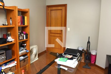 Casa à venda com 330m², 4 quartos e 5 vagasQuarto 4