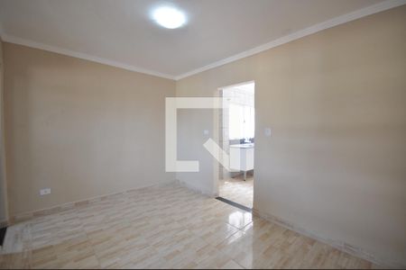 Sala de casa para alugar com 2 quartos, 72m² em Parque Vitória, São Paulo