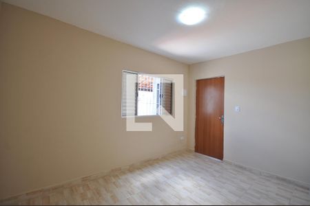 Quarto 1 de casa para alugar com 2 quartos, 72m² em Parque Vitória, São Paulo