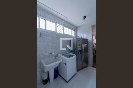 Casa à venda com 92m², 3 quartos e 1 vagaÁrea de Serviço