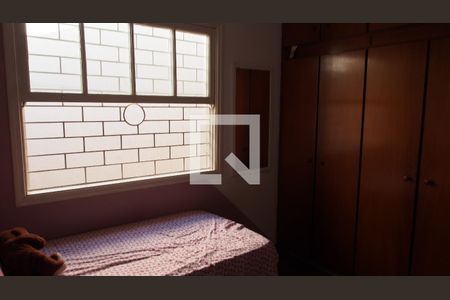 Casa à venda com 240m², 4 quartos e 3 vagasQuarto 2