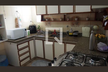 Cozinha de casa para alugar com 4 quartos, 240m² em Jardim Primavera, Jundiaí