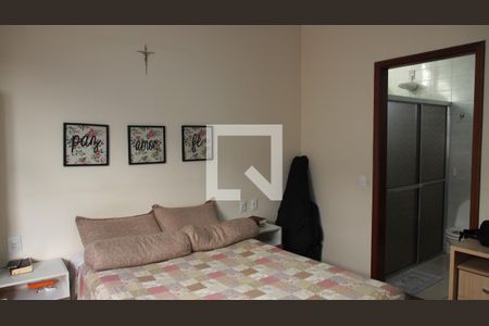 Casa à venda com 240m², 4 quartos e 3 vagasQuarto Suíte