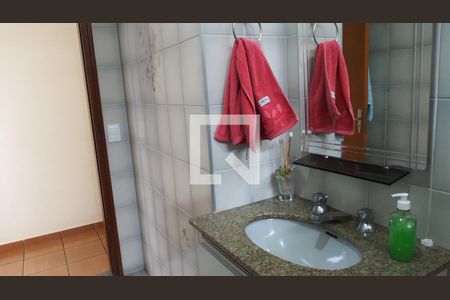 Casa à venda com 240m², 4 quartos e 3 vagasBanheiro