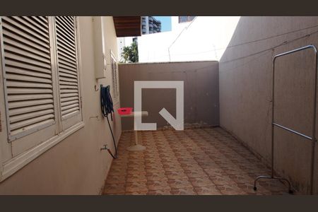 Casa à venda com 240m², 4 quartos e 3 vagasQuintal