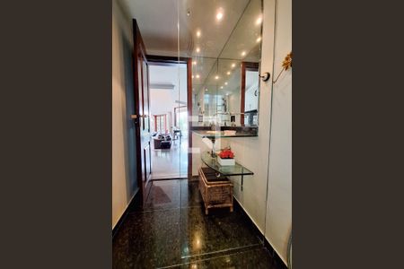 Casa à venda com 680m², 5 quartos e 3 vagasLavabo 2