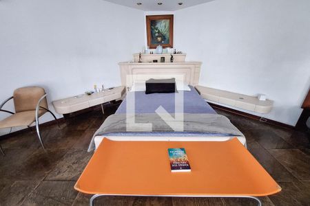 Casa à venda com 680m², 5 quartos e 3 vagasSuíte master