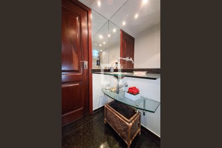 Casa à venda com 680m², 5 quartos e 3 vagasLavabo 2