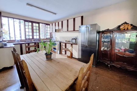 Casa à venda com 680m², 5 quartos e 3 vagasCozinha