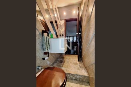 Casa à venda com 680m², 5 quartos e 3 vagasLavabo 1