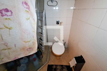 Casa à venda com 680m², 5 quartos e 3 vagasBanheiro de serviço