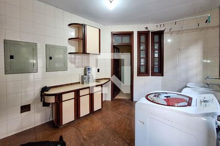 Casa à venda com 680m², 5 quartos e 3 vagasÁrea de Serviço