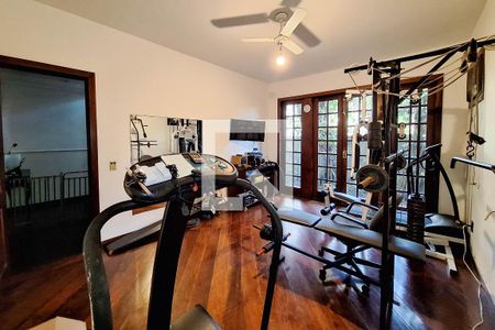 Casa à venda com 680m², 5 quartos e 3 vagasAcademia