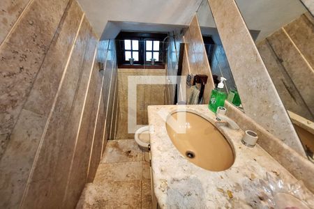 Casa à venda com 680m², 5 quartos e 3 vagasLavabo 1