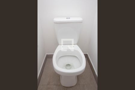 Casa à venda com 180m², 3 quartos e 5 vagasBanheiro de Serviço