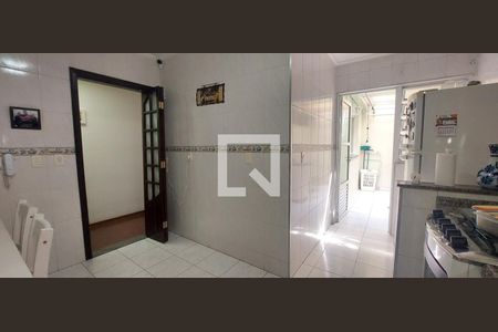 Apartamento à venda com 94m², 3 quartos e 2 vagasCozinha 