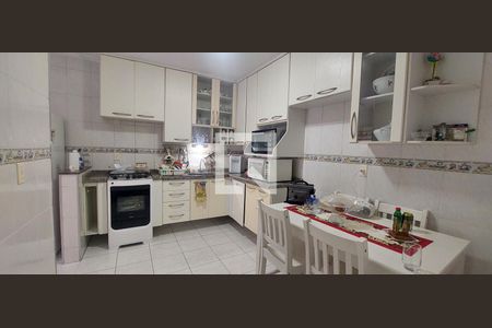 Apartamento à venda com 94m², 3 quartos e 2 vagasCozinha 