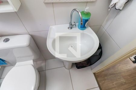 Banheiro Social de apartamento para alugar com 2 quartos, 60m² em Cidade Industrial de Curitiba, Curitiba