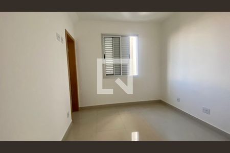 Quarto Suíte 1 de apartamento para alugar com 2 quartos, 65m² em Vila Paris, Belo Horizonte