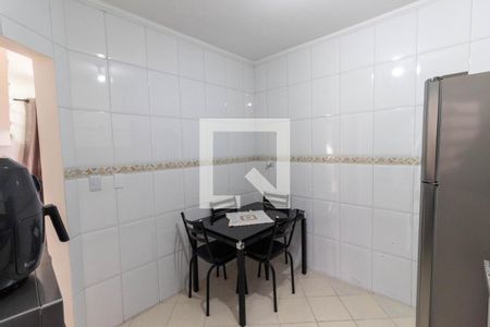 Casa de condomínio para alugar com 110m², 3 quartos e 2 vagas Casa de condomínio para alugar com 110m², 3 quartos e 2 vagasCozinha