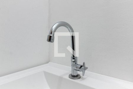 Banheiro - torneira de casa de condomínio para alugar com 3 quartos, 110m² em Cangaiba, São Paulo