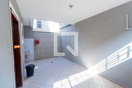 Garagem de casa de condomínio para alugar com 3 quartos, 110m² em Cangaiba, São Paulo