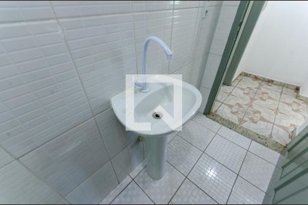 Banheiro de casa para alugar com 2 quartos, 78m² em Jardim Santa Mônica, São Paulo