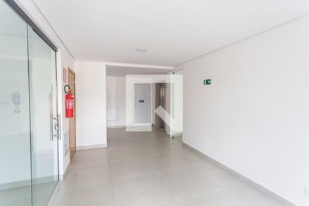 Hall de Entrada de apartamento para alugar com 2 quartos, 120m² em Cidade Nova, Belo Horizonte