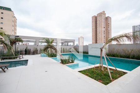 Apartamento à venda com 29m², 1 quarto e sem vaga Apartamento à venda com 29m², 1 quarto e sem vagaÁrea comum - Piscina