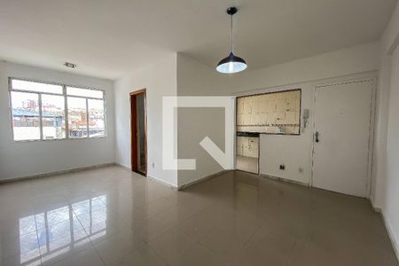 Sala de apartamento para alugar com 2 quartos, 60m² em Carlos Prates, Belo Horizonte