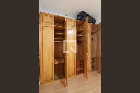 Quarto 1 - Armários de casa à venda com 2 quartos, 95m² em Perdizes, São Paulo