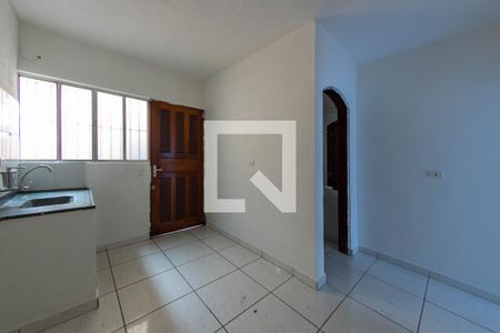 Cozinha de casa para alugar com 1 quarto, 45m² em Vila Alpina, São Paulo