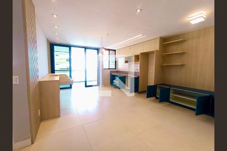 Sala / com cozinha americana  de apartamento à venda com 3 quartos, 86m² em Ipanema, Rio de Janeiro