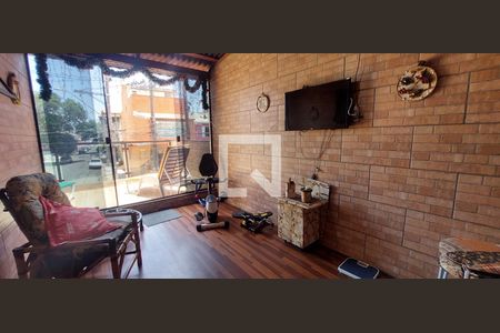 Casa à venda com 189m², 2 quartos e 1 vagaVaranda Quarto 1 suíte