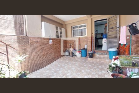 Casa à venda com 189m², 2 quartos e 1 vagaQuintal 2
