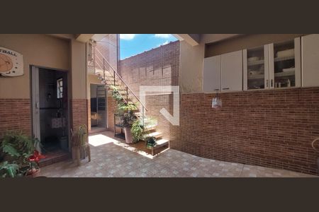 Casa à venda com 189m², 2 quartos e 1 vagaQuintal 2