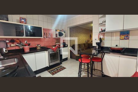 Casa à venda com 189m², 2 quartos e 1 vagaCozinha