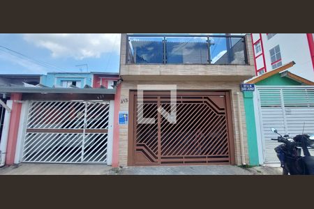 Casa à venda com 189m², 2 quartos e 1 vagaFachada